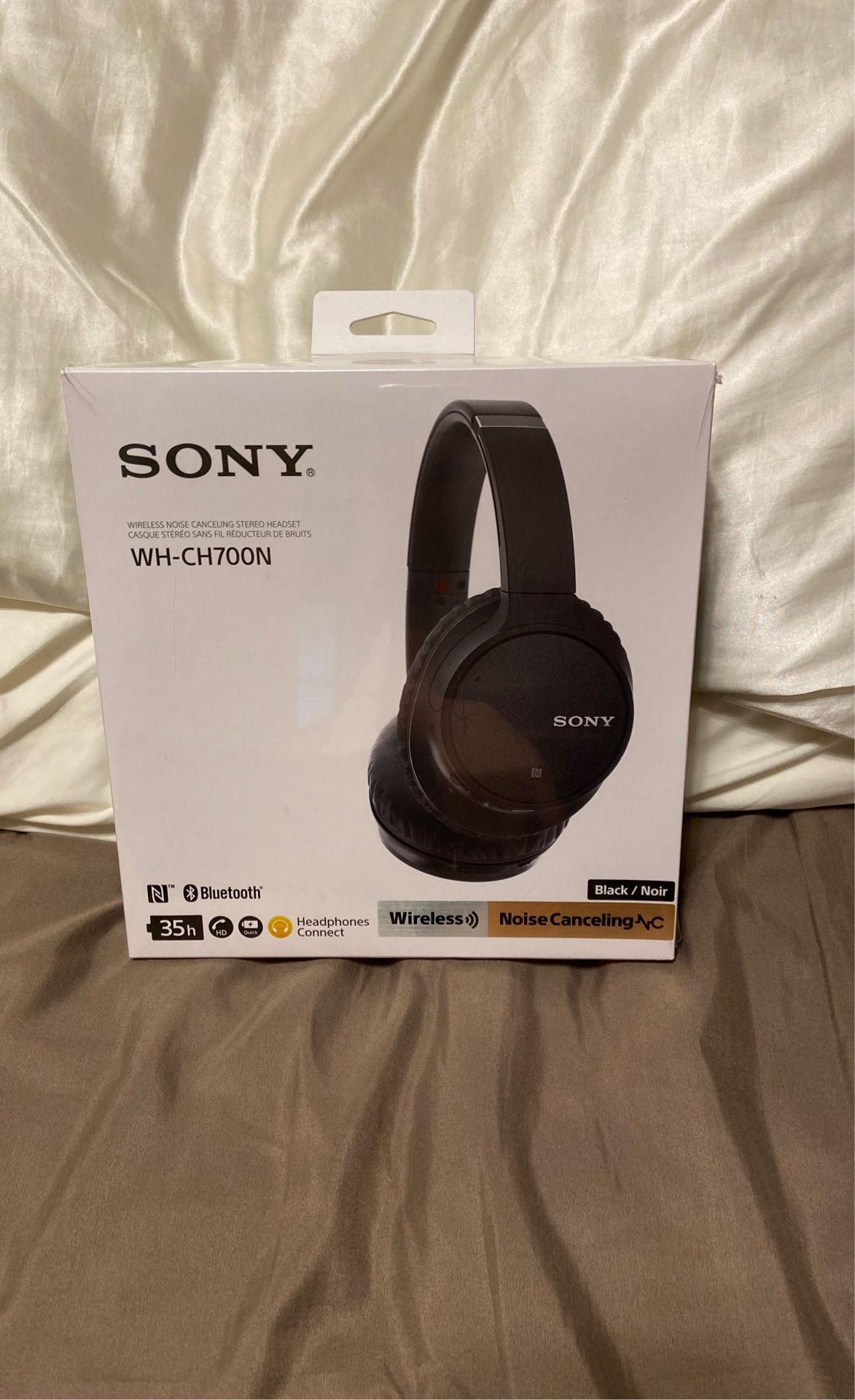 Sony Noise Cancelling Stereo Headset (new In Box Sealed)