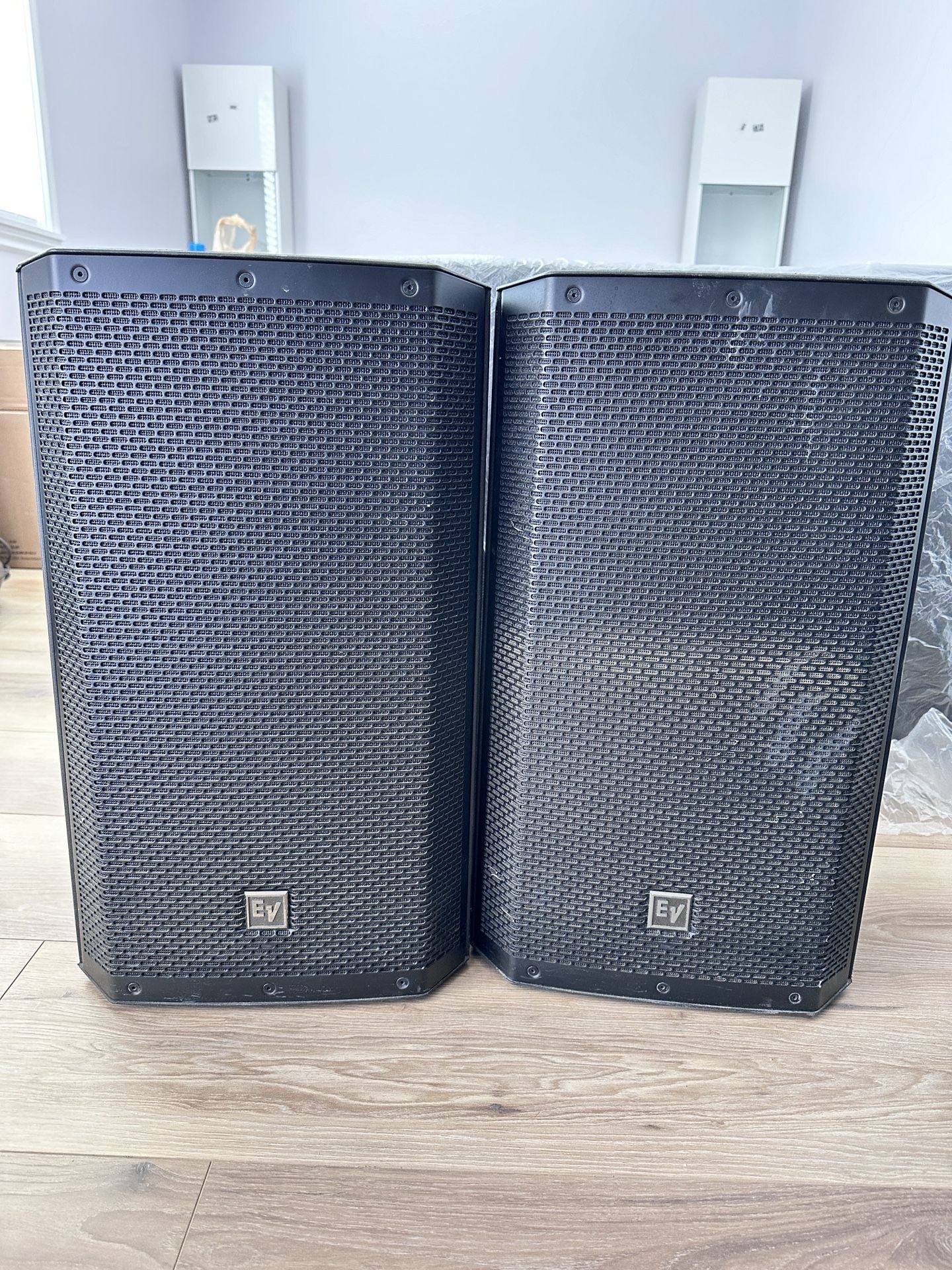 EV ZLX12P Power speakers for Sale in Los Angeles, CA OfferUp