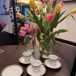 Coffee Set (1 Cup Missing) 