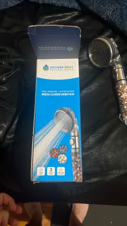 Filtered shower head