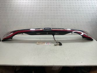 2015 2018 FORD EDGE REAR CENTER TAIL LIGHT OEM