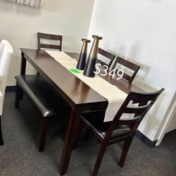 Beautiful‼️ No Tax Elegant 6-Pc Dining Set Oak Finish 