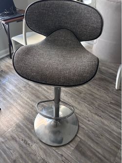 Comfortable bar stool
