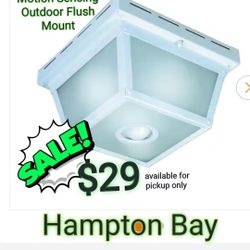 Hampton Bay
360° Square 4-Light White Motion Sensing Outdoor Flush Mount