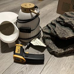 🐍 Reptile Supplies Bundle – 2 Large Hides + Designer Heat Lamp + Temp Gun – $65 OBO