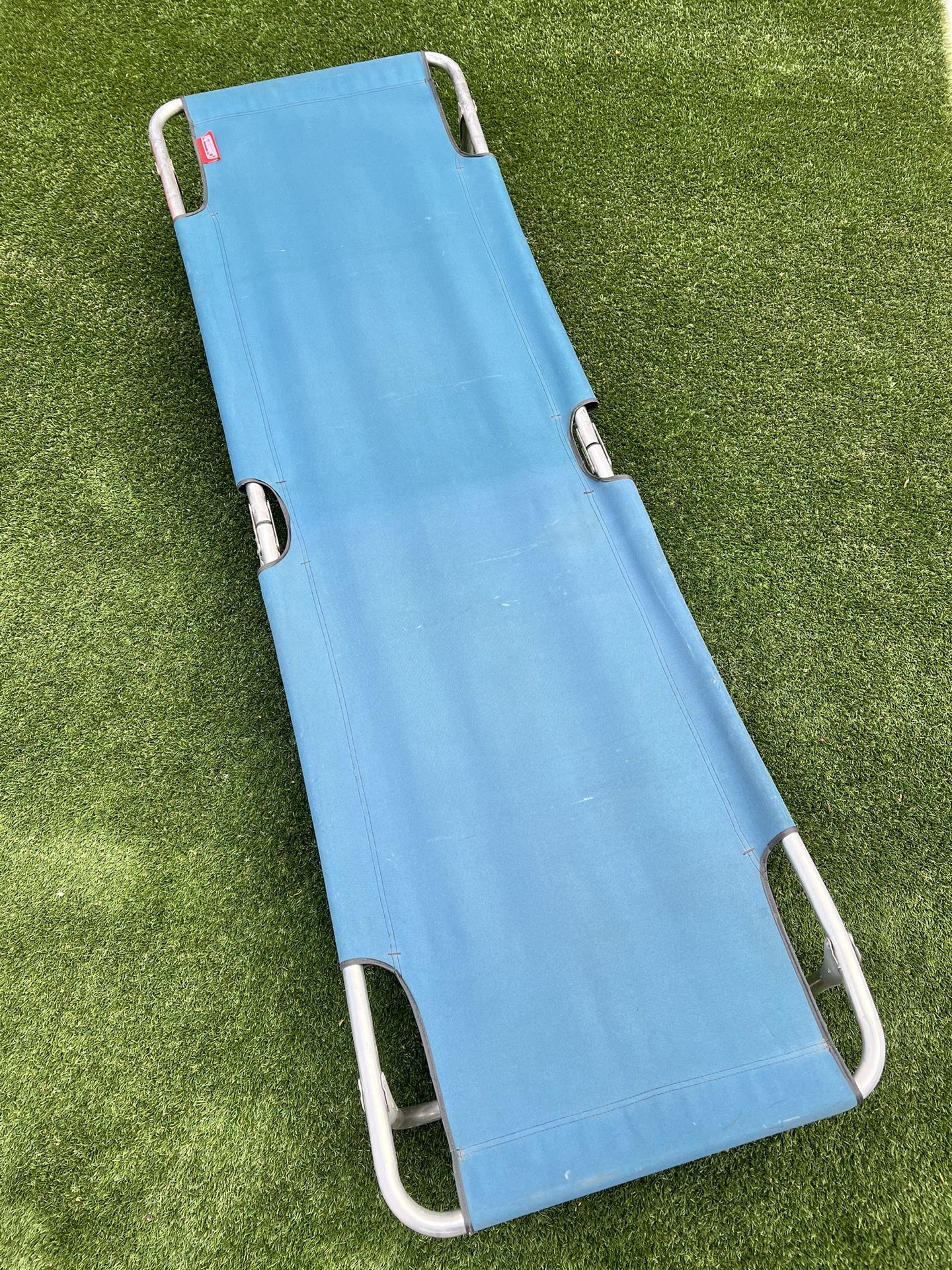 Coleman Camping Foldable Cot for Sale in Los Angeles, CA OfferUp