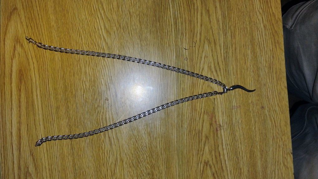 23" Silver Chain And Charm