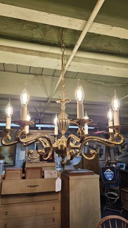 VINTAGE BRASS 8 BULB CHANDELIER