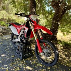 2019 Honda CRF450L – Street Legal Dual Sport – Immaculate