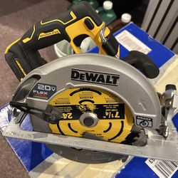 Dewalt Flexvolt Advantage Saw