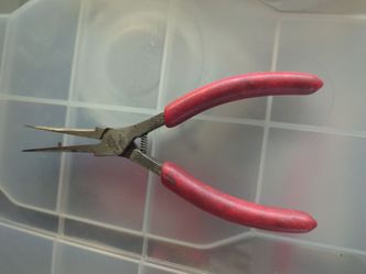 Needle nose pliers straight