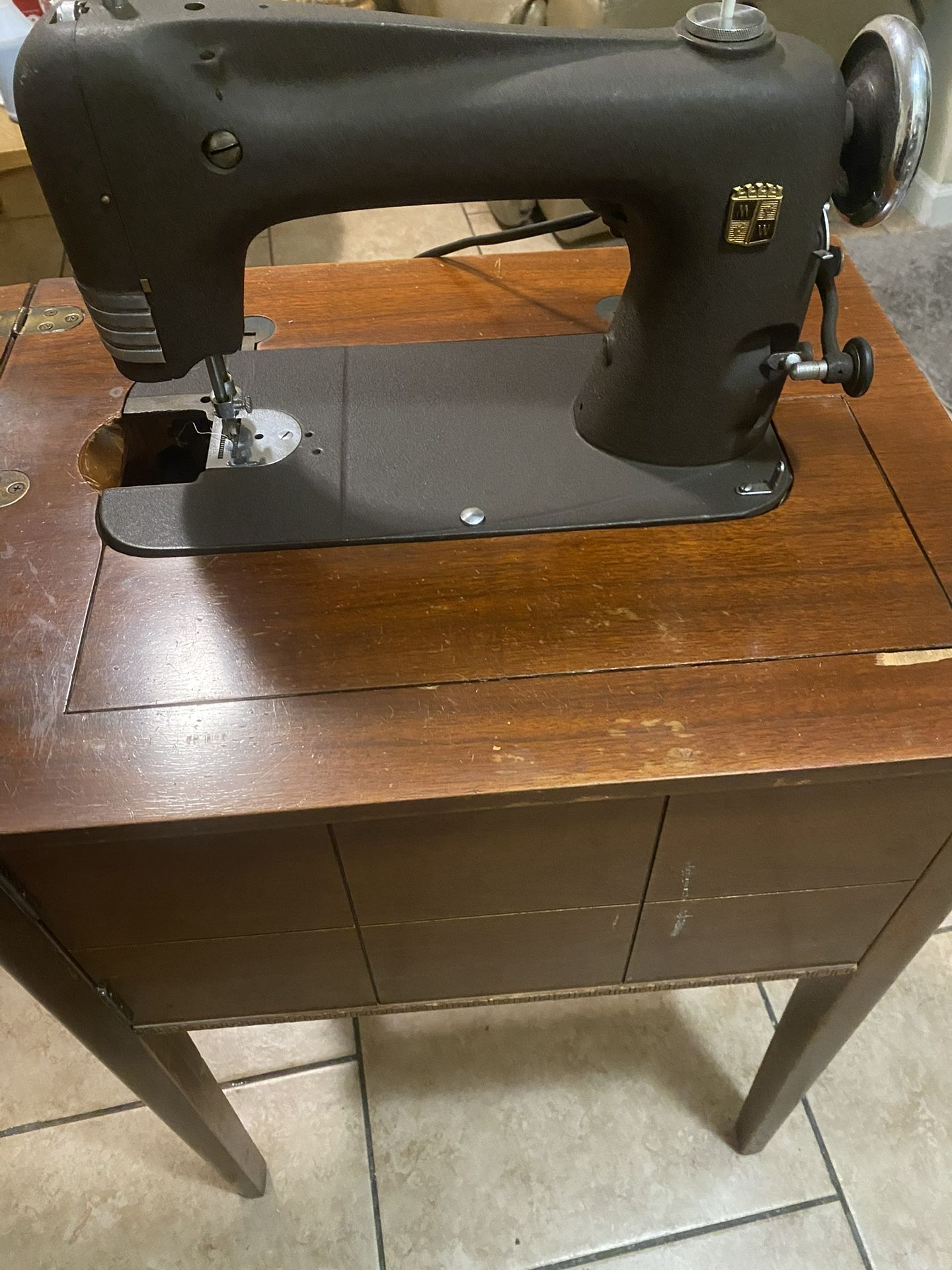 Table Sewing Machine