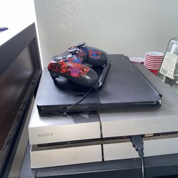 Dell Laptop And Ps4 With Controller 
