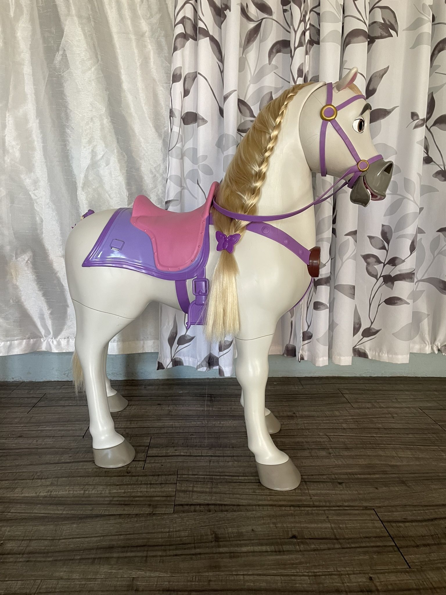 Disney Rapunel - Maximus Toy