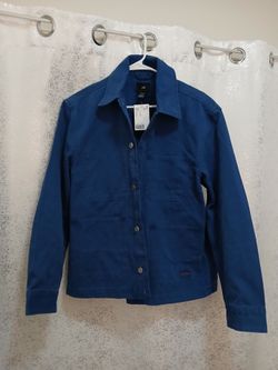 Amazing New H&M light jacket in cotton size M.
Super light!!!
Only 20 dollars (it costs 50 dollars).
And I gift a New Logitech wireless mouse (the bes
