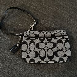 Couch Wristlet 