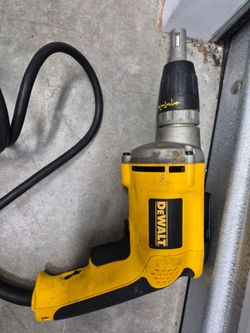 DEWALT Drywall Screw Gun, 6.3-Amp (DW272), Yellow