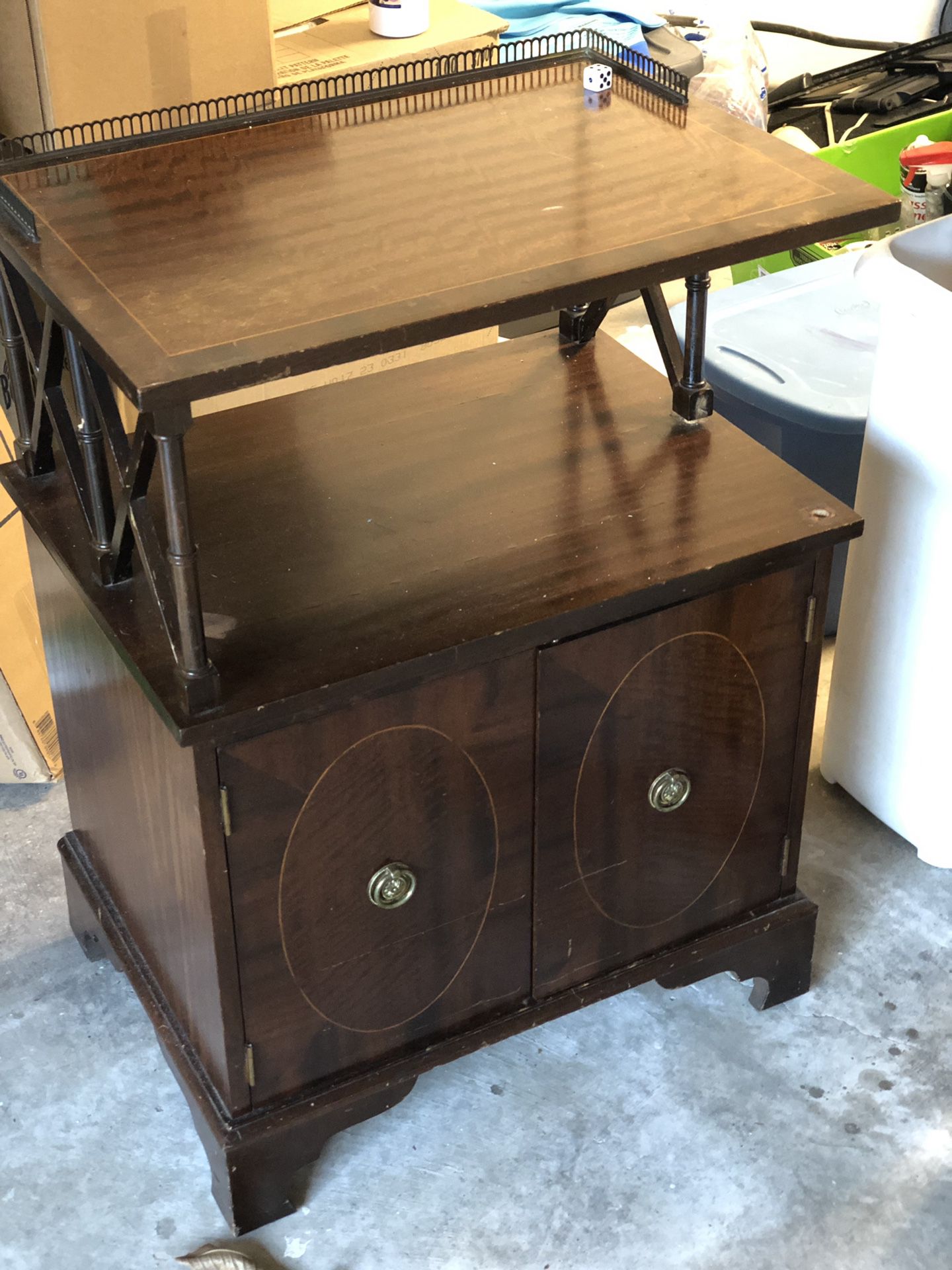 Antique night stand (I have the missing leg)