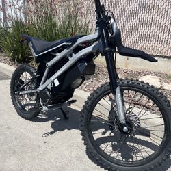 Electric Dirt Bike Off Road NEW 2500w 35mph New $1700
