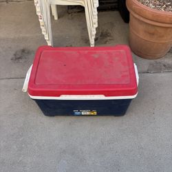 Igloo 48qt Cooler. 