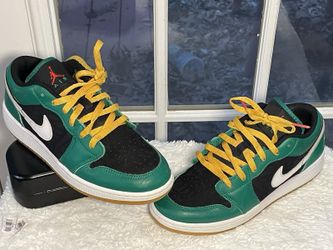 Air Jordan 1 Low SE Holiday Special Christmas DQ8421-300 Size 6Y Green
