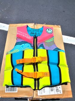 Hyperlite Life Jacket 55-88 lbs Located in Santee