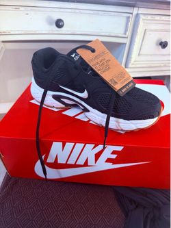 Nike V5 RNR women’s size 8