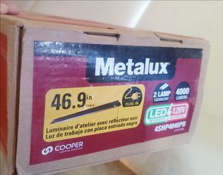 Metalux 46.9" LED Shop Light 4000 Lumens – New In Box