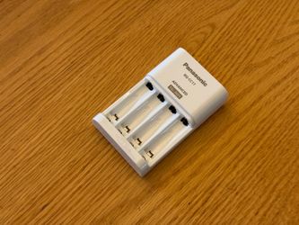 Panasonic BQ-CC17 eneloop Advanced Individual Battery Charger