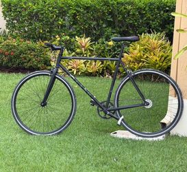 Single Speed Fixie bicycle - 700c Vilano Fixie