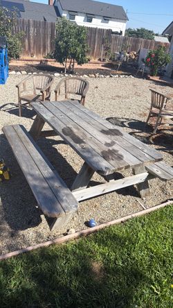 Picnic bench