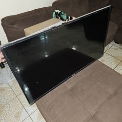 Hisense Roku Smart TV 43"