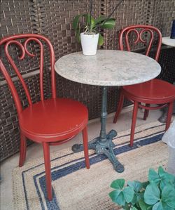 Bistro table