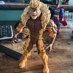 Marvel Legend Sabertooth
