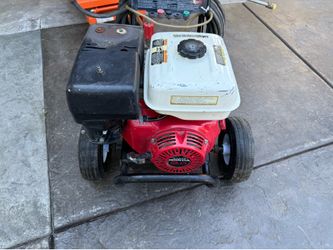 2800 psi pressure washer with 9hp honda runs great