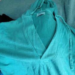 Like New Old Navy Hooded Sweatshirt Size Small Blue 💙