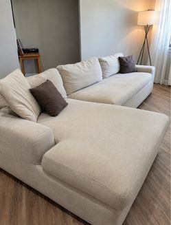 CLOUD STYLE SECTIONAL COUCH DELIVERY AVAILABLE