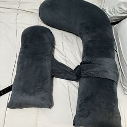 Pregnancy pillow
