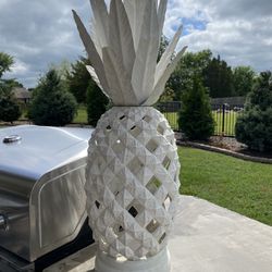 Outdoor Pineapple Decor 