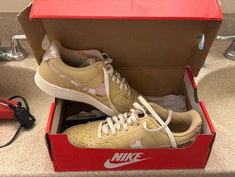 Nike Women’s Walking