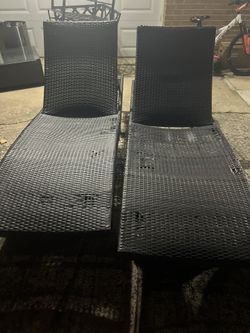 2 Wicker Lounge chairs Damaged But Still Useable 