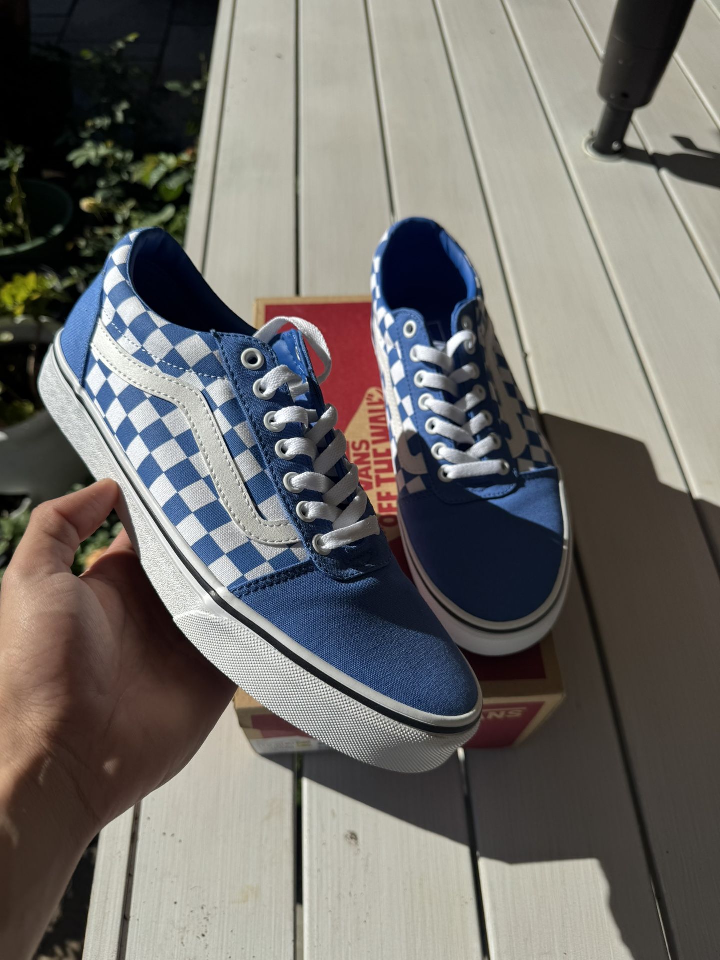 Vans 