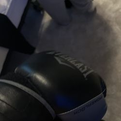 boxing gloves 