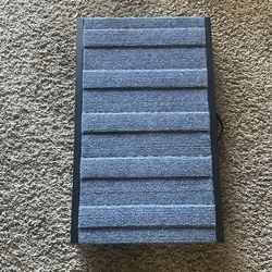 Folding dog ramp