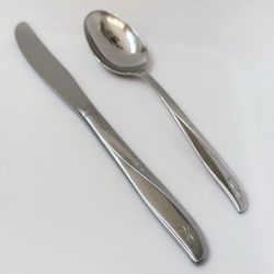 2pc Oneida Twin Star Dinner Fork / Soup Spoon Stainless Community Betty Crocker