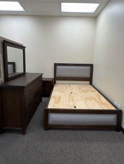 4-Piece Dark Wood Bedroom Set