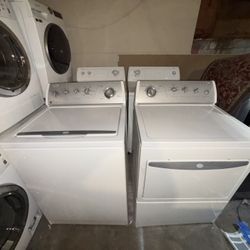Whirlpool Washer And Dryer Set On Good Working Condition 