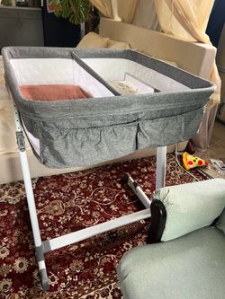 Twin bassinet