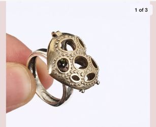 Unique Locket-Style Silver/Bronze Heart Shaped Ring with Small Gemstone Inside **Size 9**