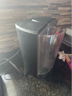 Keurig coffee marker ( moving sell)